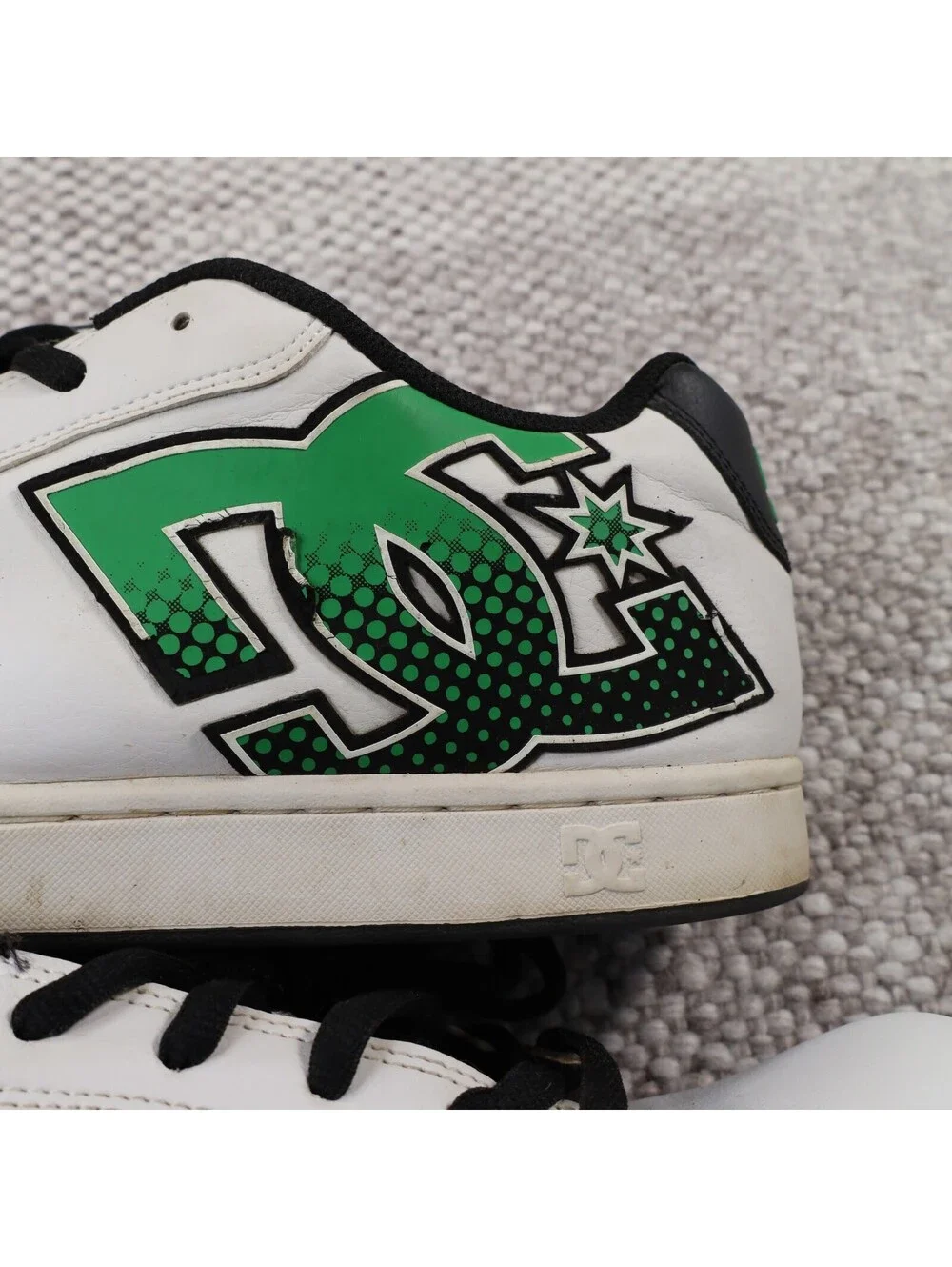 DC Shoes Raif White Black Green Halftone Puffy Skate Sneakers Men's 12 320035